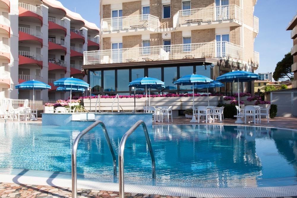 Regent'S Hotel Τζεσόλο Λίντο Εξωτερικό φωτογραφία