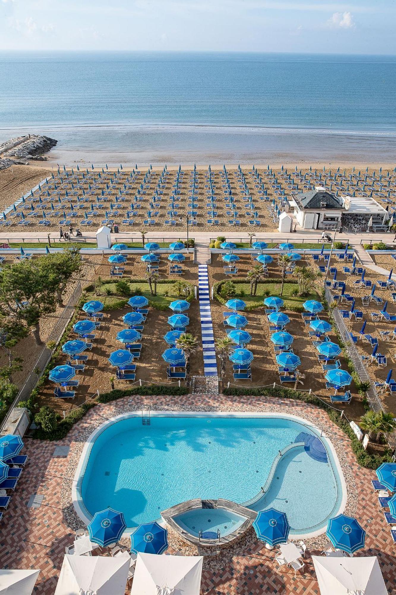 Regent'S Hotel Τζεσόλο Λίντο Εξωτερικό φωτογραφία
